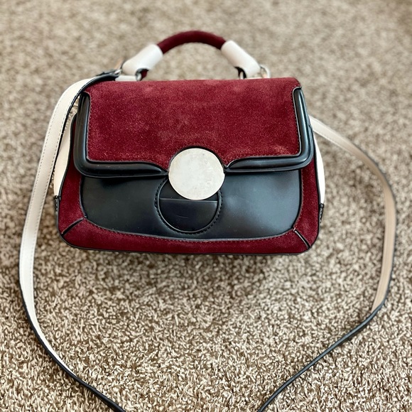 Zara Handbags - Zara classic cross bag vintage 👛 crossbody